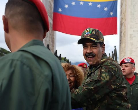 ABC of Spain: Chavista environment seeks to negotiate with figures close to Trump a safe exit for Maduro