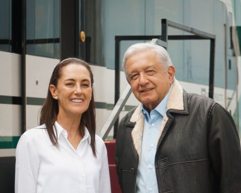 AMLO's book will be very important for the country, says Claudia Sheinbuam