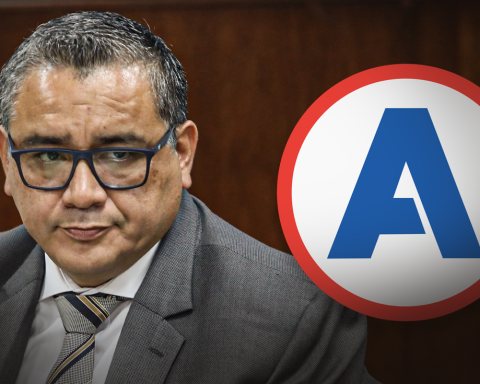 APP assures that Juan Santiváñez's candidacy for the Senate is still being evaluated: "The space is blank"