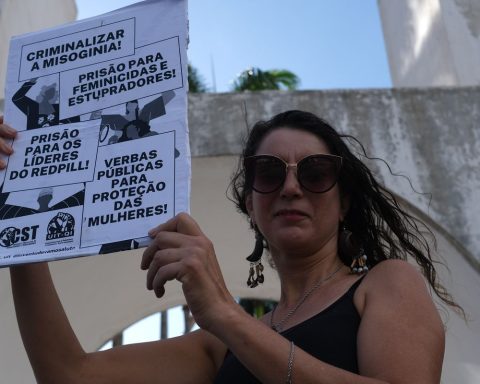 Act in Arcos da Lapa calls for an end to violence against women and LGBTQIA+