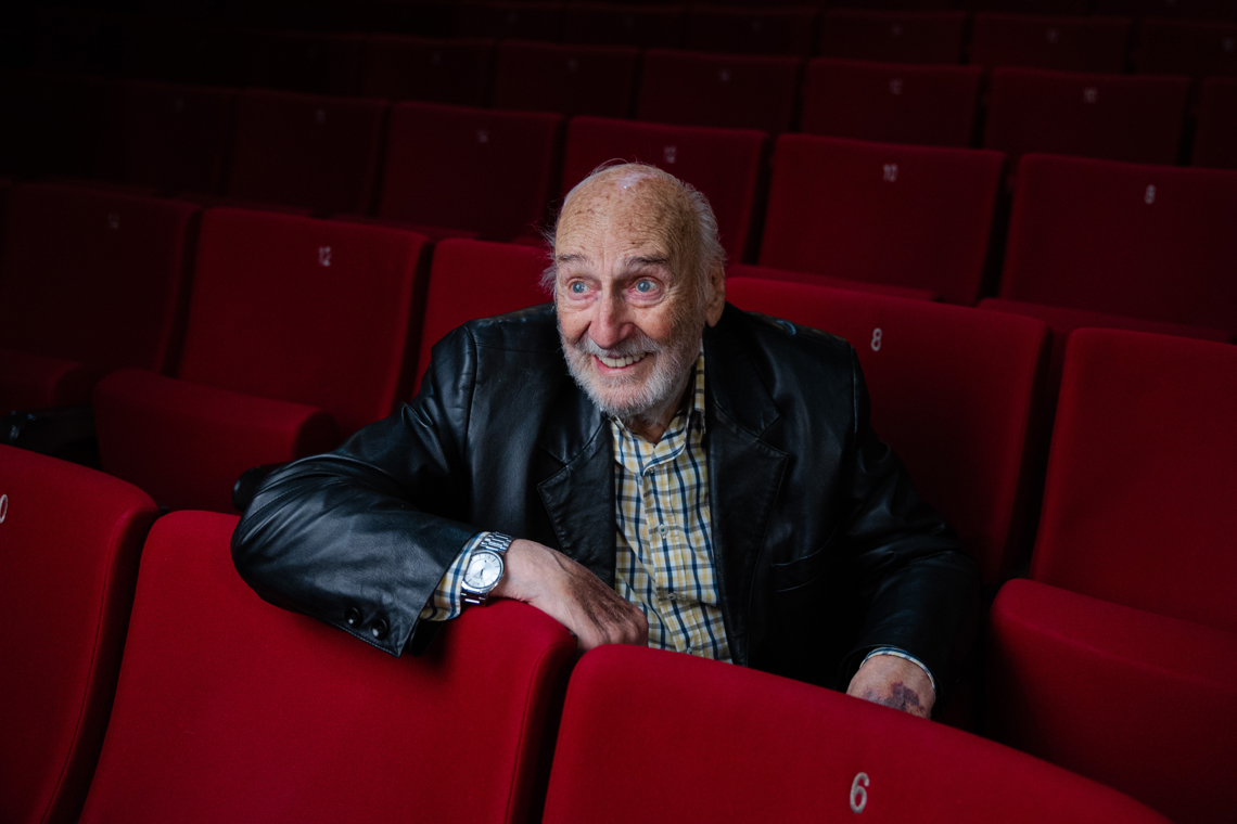 Actor Héctor Alterio, a leading figure in Argentine theater and cinema, dies at the age of 96