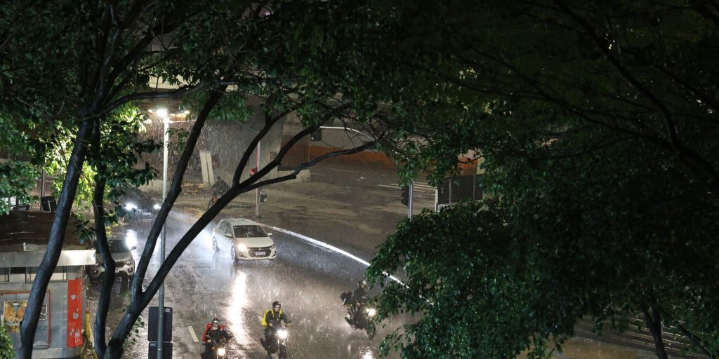 After storm, wall collapses in Franca (SP) and kills one person