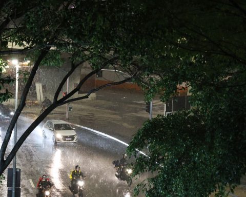 After storm, wall collapses in Franca (SP) and kills one person