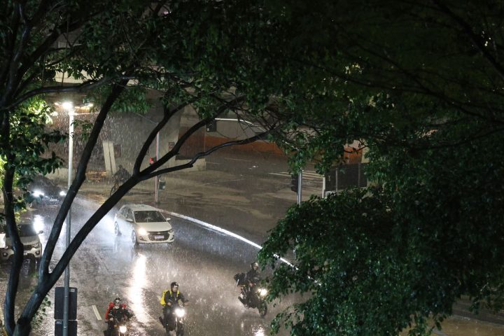 After storm, wall collapses in Franca (SP) and kills one person