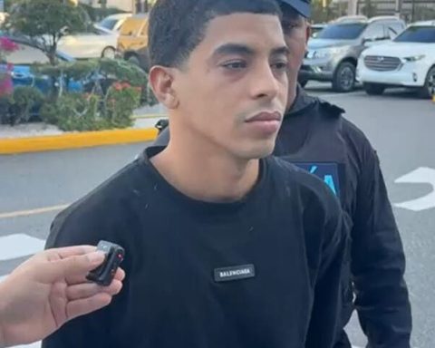 Albert Peña Feliz ‘La Pipa’ se entrega tras tiroteo mortal en Simoníco, Villa Duarte