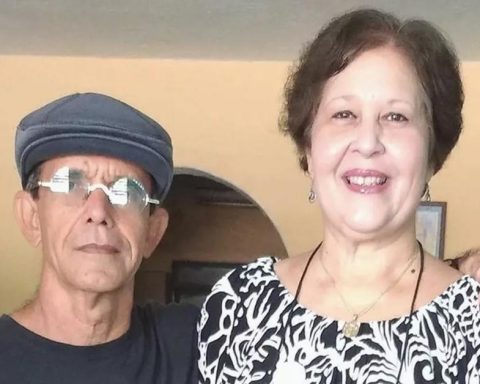 Alina Bárbara López Hernández and Jorge Fernández Era are arrested in Matanzas