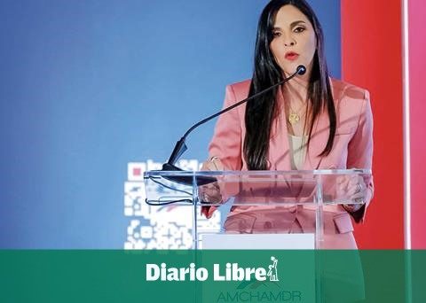 Amchamrd highlights good relations between the DR and the US.