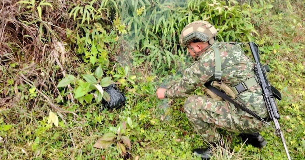 Army deactivates explosive in Briceño (Antioquia) and prevents a new terrorist attack