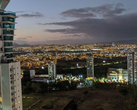 Bogotá Despierta 2025: guide to schedules and activities for year-end shopping