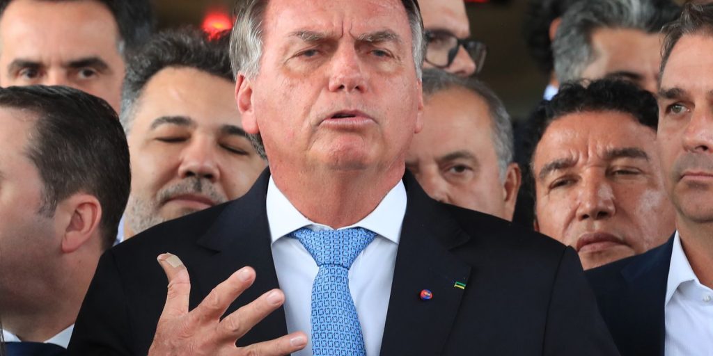 Bolsonaro's surgery to block diaphragm nerve ends