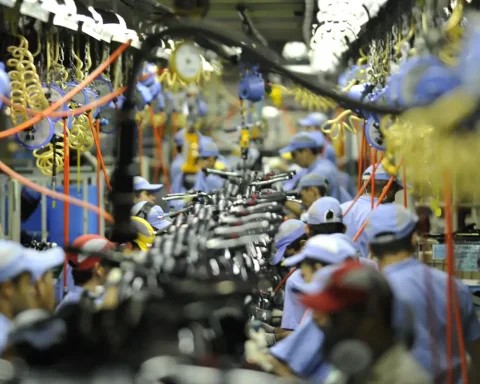 Brazilian economic activity contracted 0.2% in October