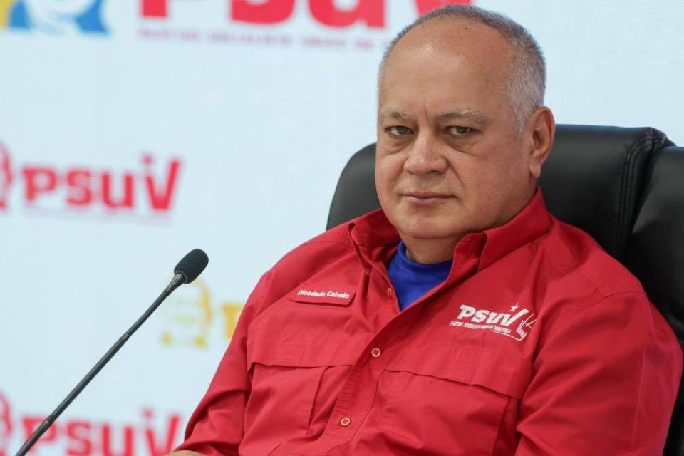 Cabello says that Machado's departure from the country does not affect them "at all" and is not their problem