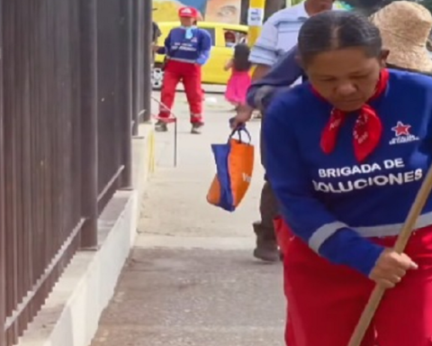 Caracas deploys cleaning brigade in Valle-Coche and educational spaces