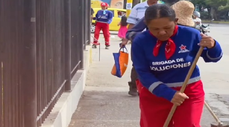 Caracas deploys cleaning brigade in Valle-Coche and educational spaces