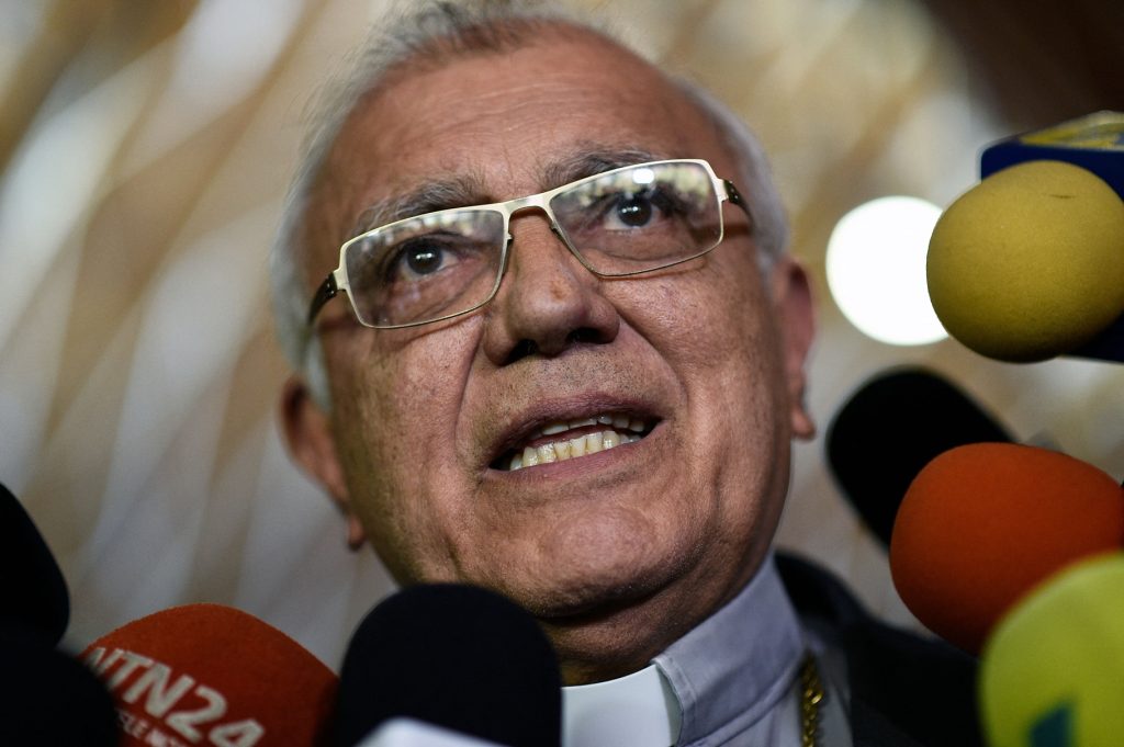 Cardinal Baltazar Porras denounces threats of arrest at the Maiquetía international airport