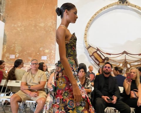 Carenas presents “Island” in Havana