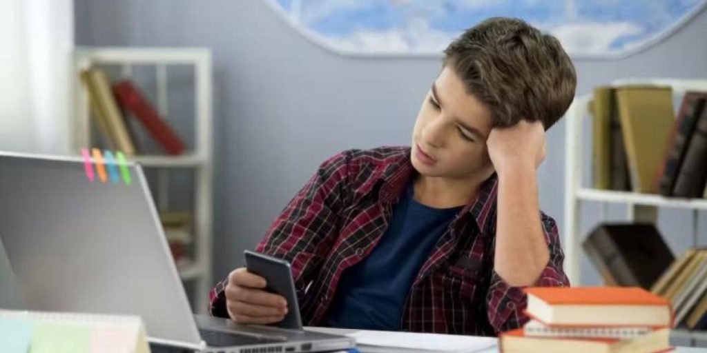 Cell phone registration: How many telephone lines can be registered per person?