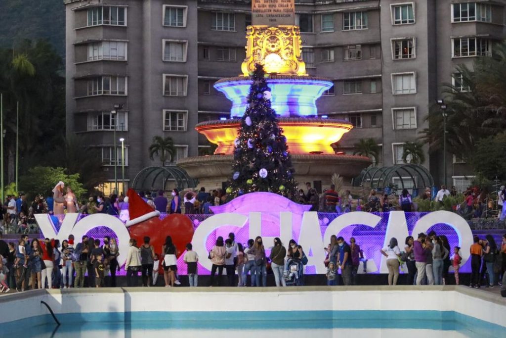 Chacao gets ready to say goodbye to the year in Plaza Francia in Altamira