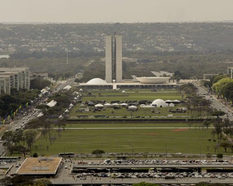 Check out the national holidays and optional points for 2026