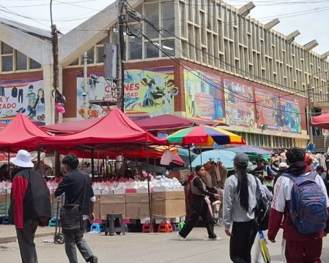 Christmas: Small businesses suffer to compete with importers