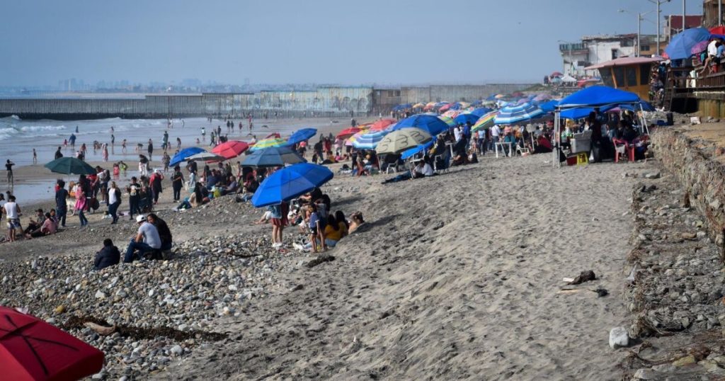 Cofepris warns of six beaches where it is not safe to swim this holiday season