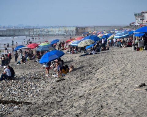 Cofepris warns of six beaches where it is not safe to swim this holiday season