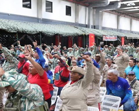 Combatant Corps of the Working Class of the country begins its registration and training