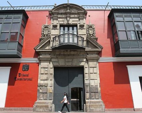 Constitutional Court maintains the Law on Crimes Against Humanity in force