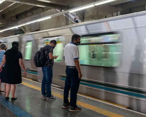 Contactless payment starts to be used on the São Paulo Metro