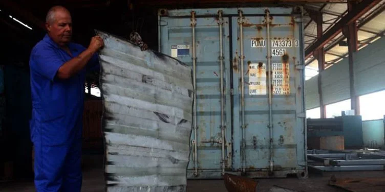 Construcción de una vivienda en un contenedor metálico