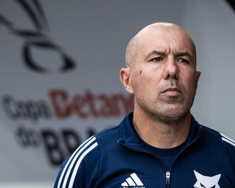 Cruzeiro announces departure of Leonardo Jardim after setback in the Copa do Brasil