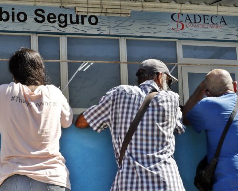 Cuba launches floating exchange rate at “a competitive price”, without eliminating other official rates