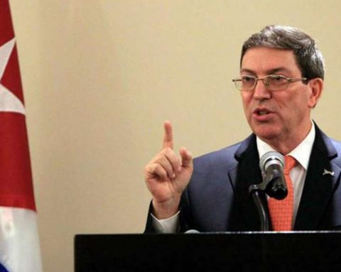 Cuba rejects US sanctions against Venezuela and Iran