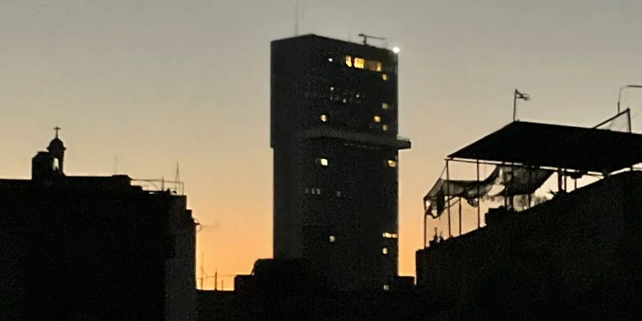 La Torre K durante un apagón en La Habana