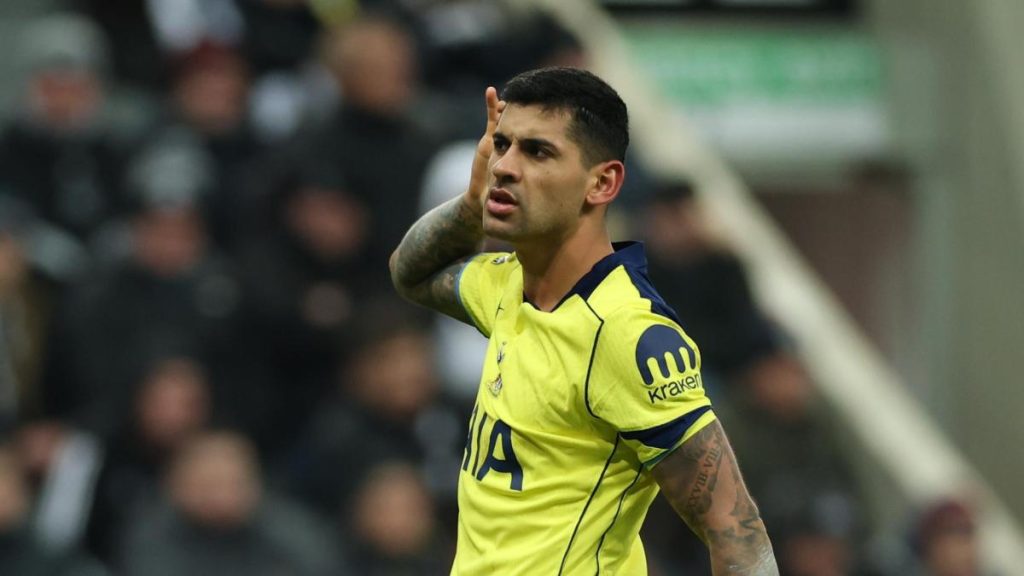 'Cuti' Romero and his Chilean: "I train every day with Messi in Argentina"