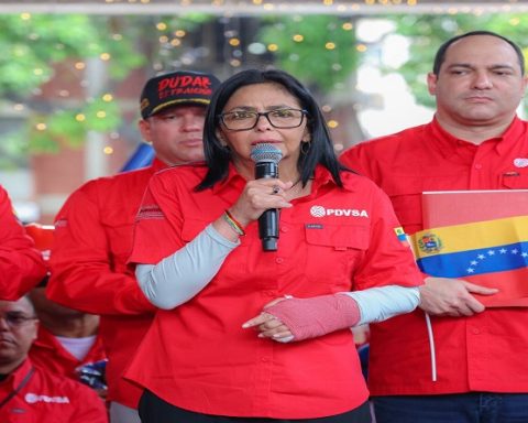 Delcy Rodríguez to the US: If they want oil and gas from Venezuela, they have to pay for it