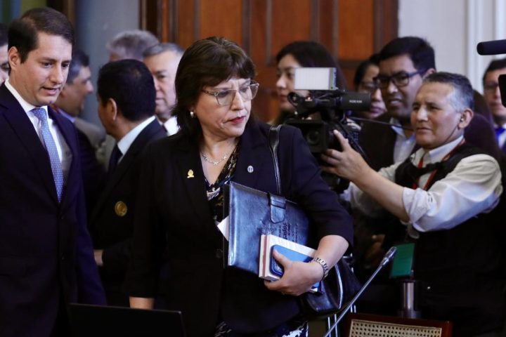 Delia Espinoza after debate in Congress: "It is a political persecution"