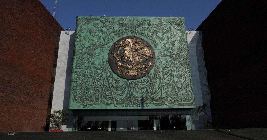 Deputies close period and ranks with Sheinbaum... but with changes in their reforms