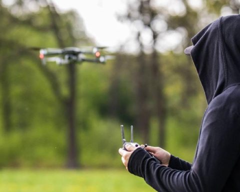 Dissidents attack with explosives launched from drones in Morales, Cauca