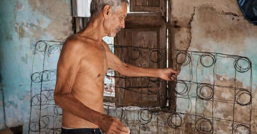 Dock by dock, mattress makers work miracles in Santiago de Cuba