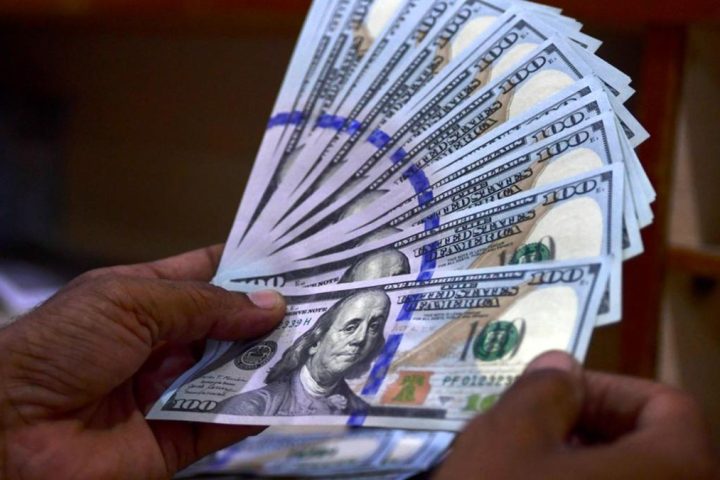 Dollar today: the US currency loses 10.45% of its value so far this year