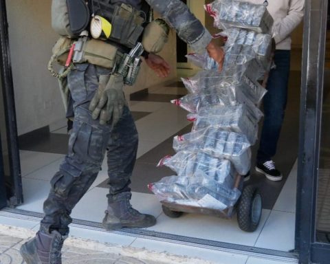 Las autoridades dominicanas detienen un alijo de 114 paquetes de cocaína