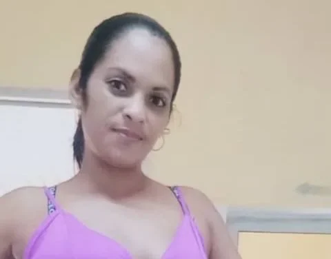 Yinet Labañino (en la foto) y su pareja, un hombre que aún no ha sido identificado, fueron asesinados este lunes