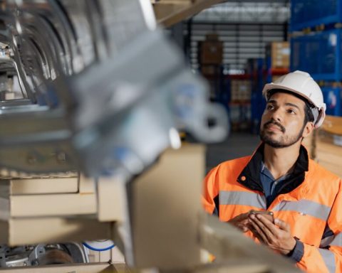 Economic activity rebounded in October, but the industry continues to deteriorate