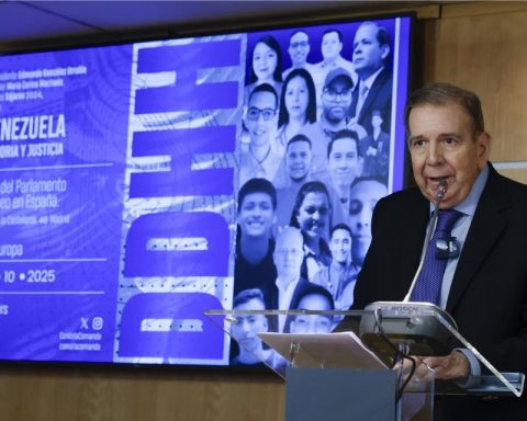 Edmundo González: Illnesses cannot be an additional punishment for political prisoners