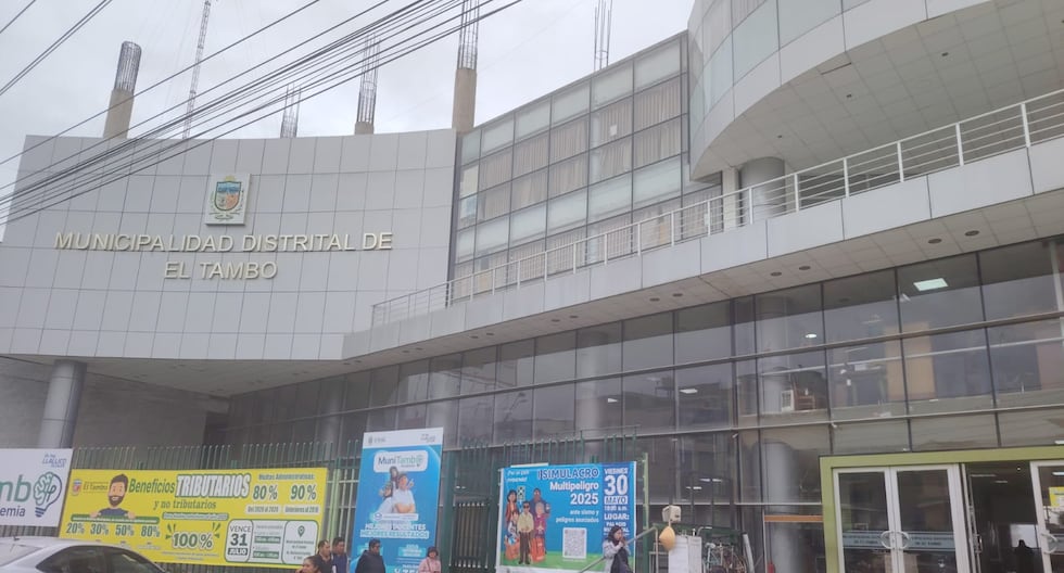 El Tambo: Official must initiate sanctioning proceedings against herself