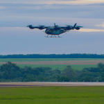 Eve, from Embraer, makes the first flight of the prototype "flying car"