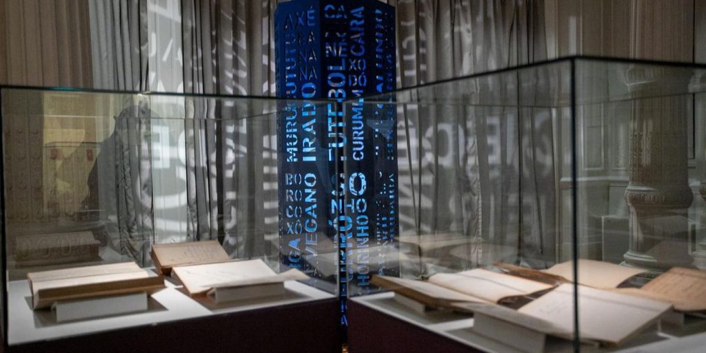 Exhibition in Brasília celebrates 50 years of the Aurélio Dictionary