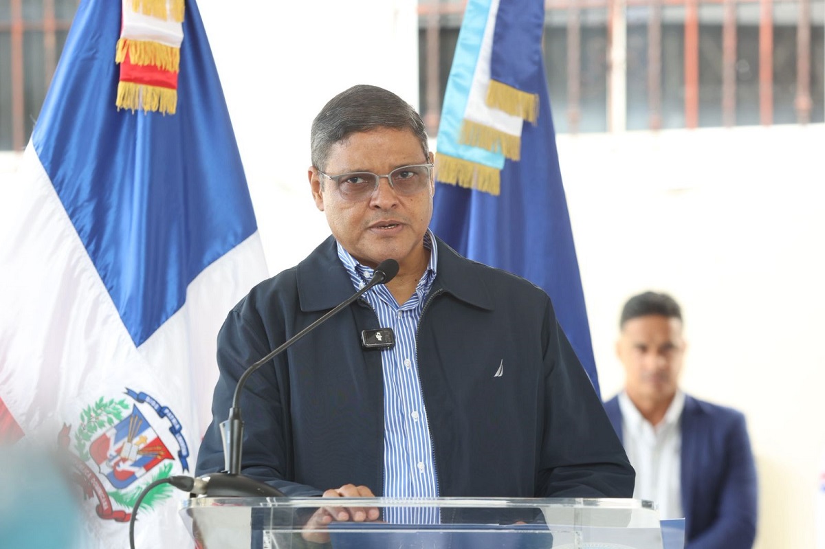 Faces, absences and faith: the most difficult year of Juan Manuel Méndez