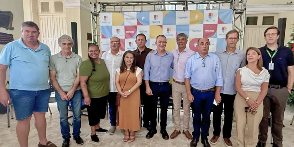 Federal government buys R$4 million in peach juice from RS